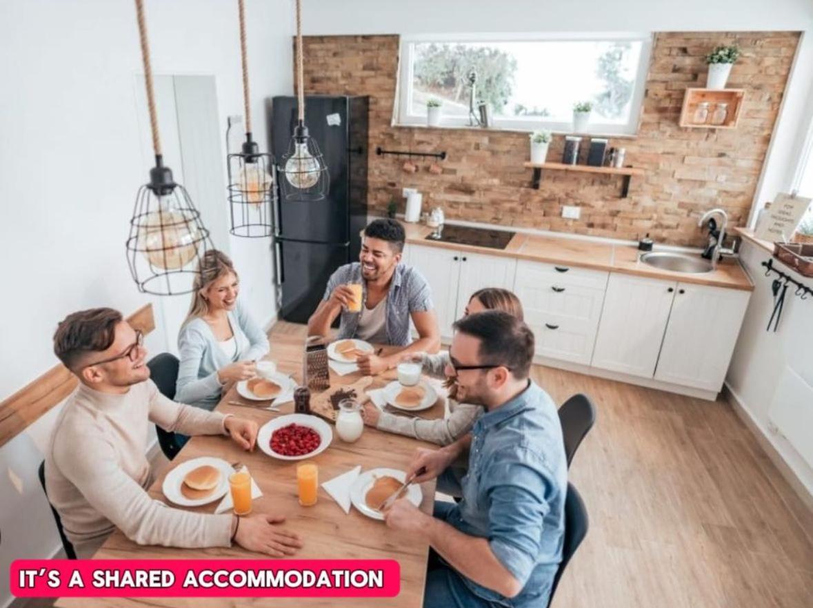 *Rb12S* For Your Most Relaxed & Cosy Stay + Free Parking + Free Fast Wifi * Лийдс Екстериор снимка